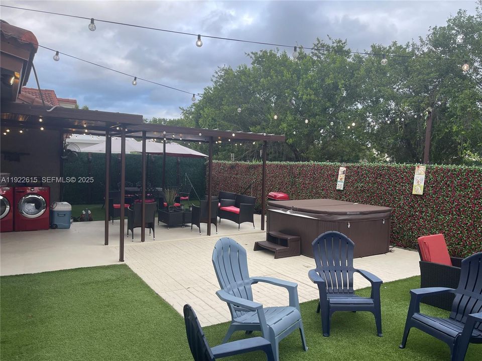 For Sale: $679,000 (4 beds, 2 baths, 2263 Square Feet)