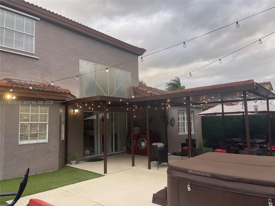 For Sale: $679,000 (4 beds, 2 baths, 2263 Square Feet)