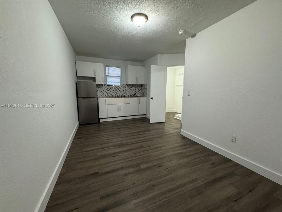 For Rent: $1,600 (1 beds, 1 baths, 550 Square Feet)