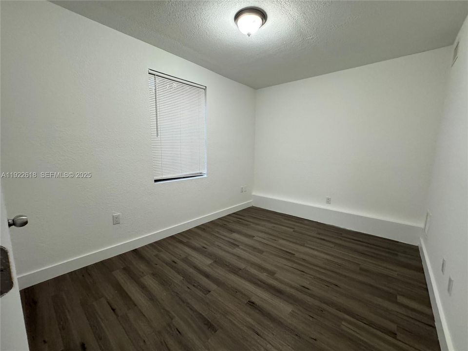 For Rent: $1,600 (1 beds, 1 baths, 550 Square Feet)