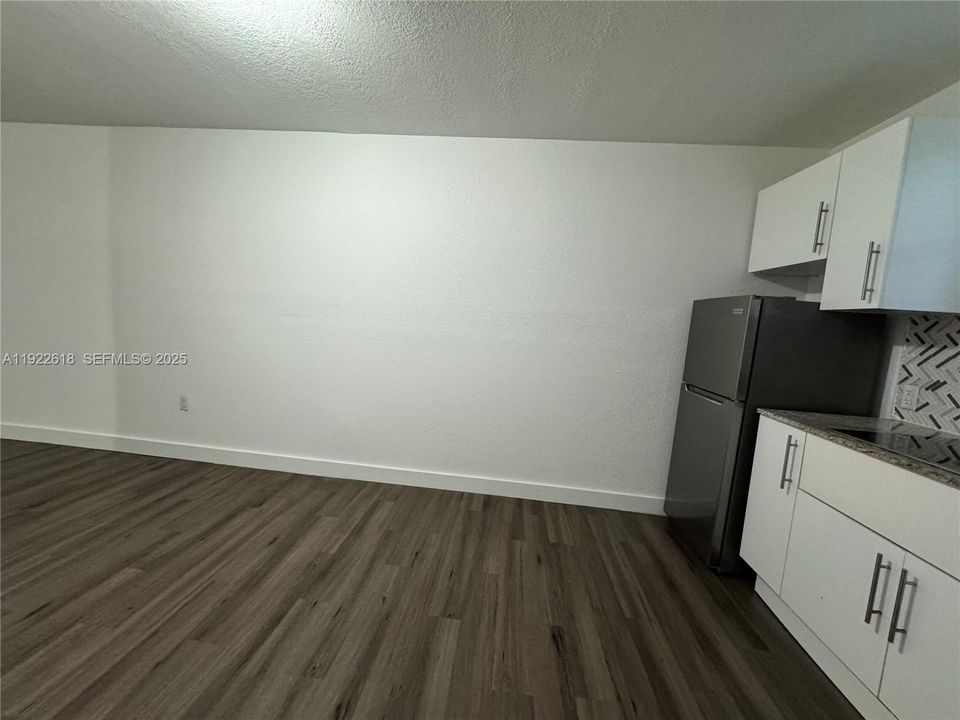 For Rent: $1,600 (1 beds, 1 baths, 550 Square Feet)