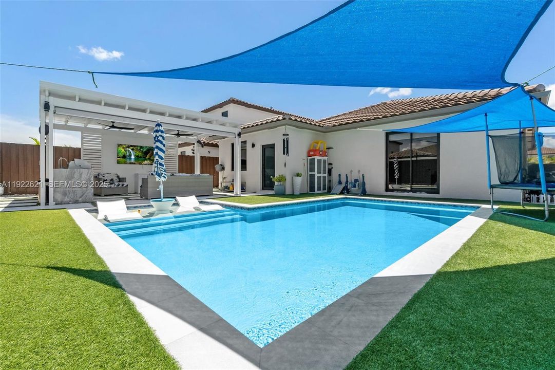 待售: $659,000 (4 贝兹, 3 浴室, 1895 平方英尺)