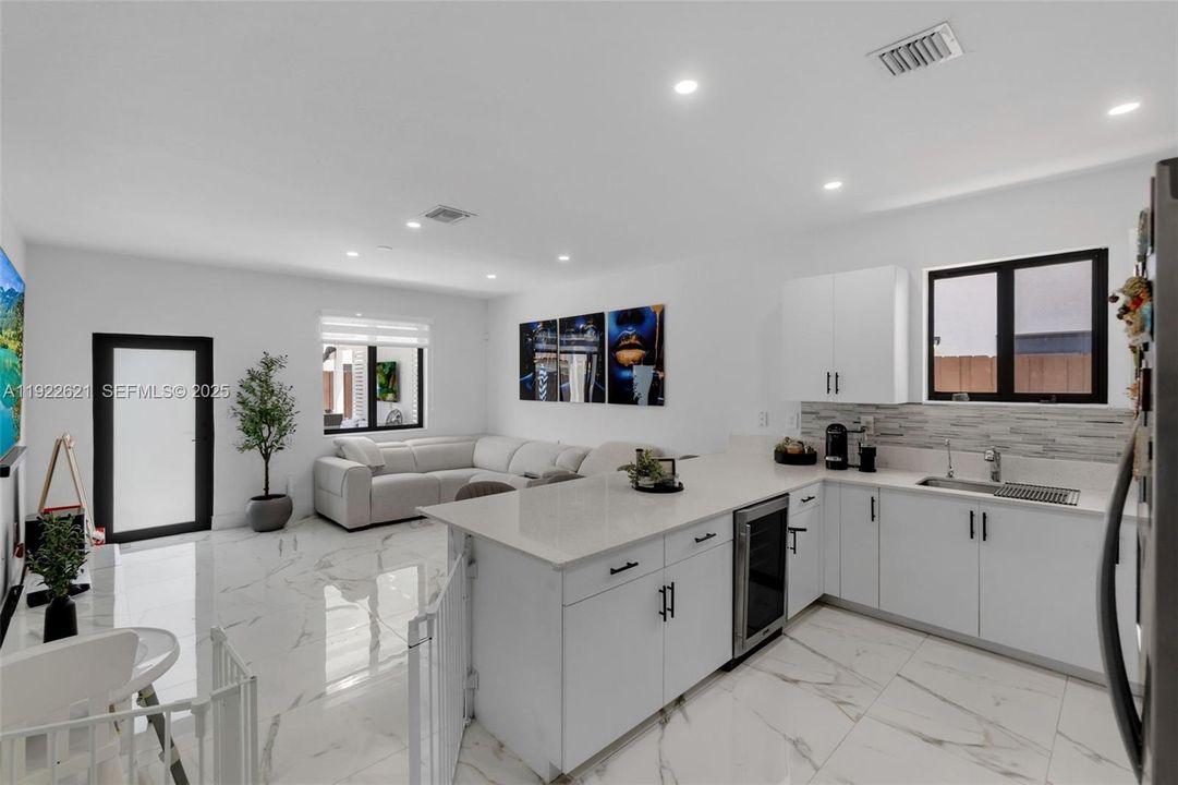 待售: $659,000 (4 贝兹, 3 浴室, 1895 平方英尺)