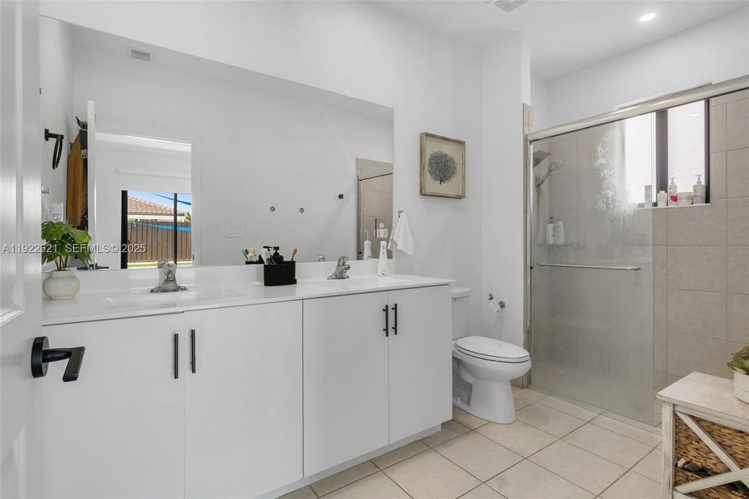 待售: $659,000 (4 贝兹, 3 浴室, 1895 平方英尺)