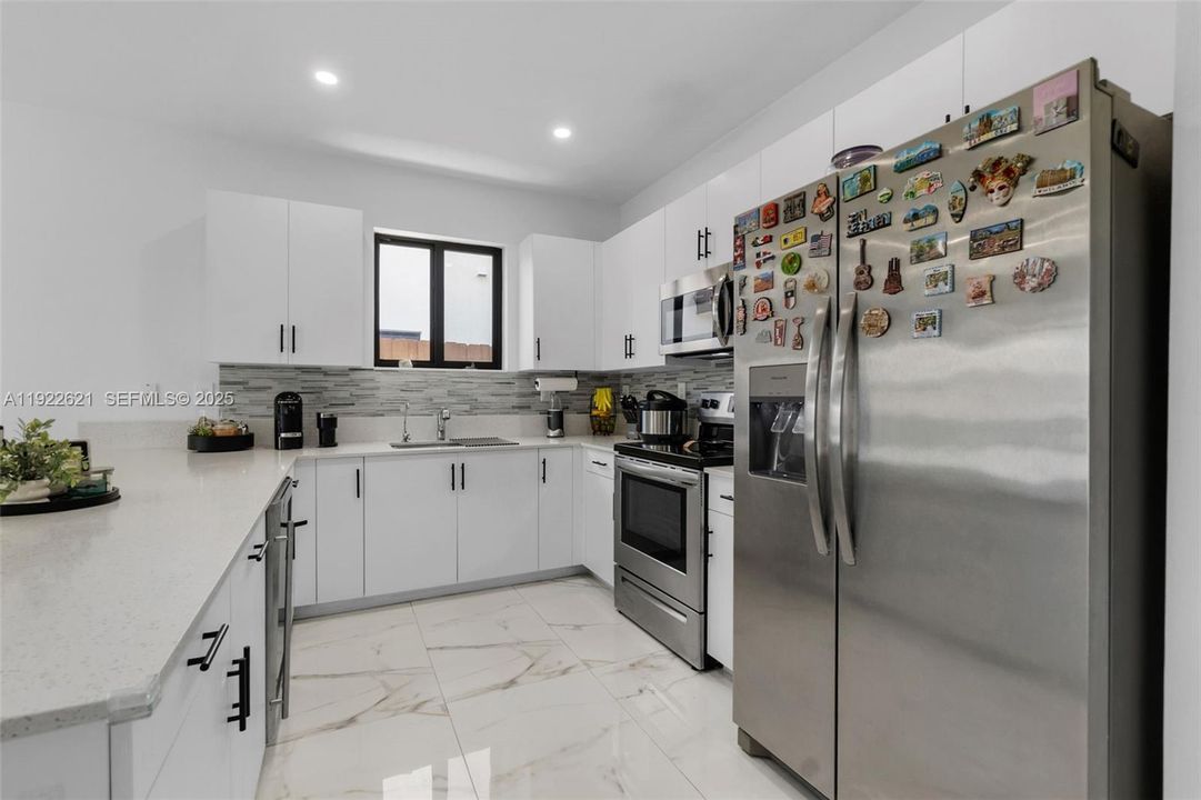 待售: $659,000 (4 贝兹, 3 浴室, 1895 平方英尺)