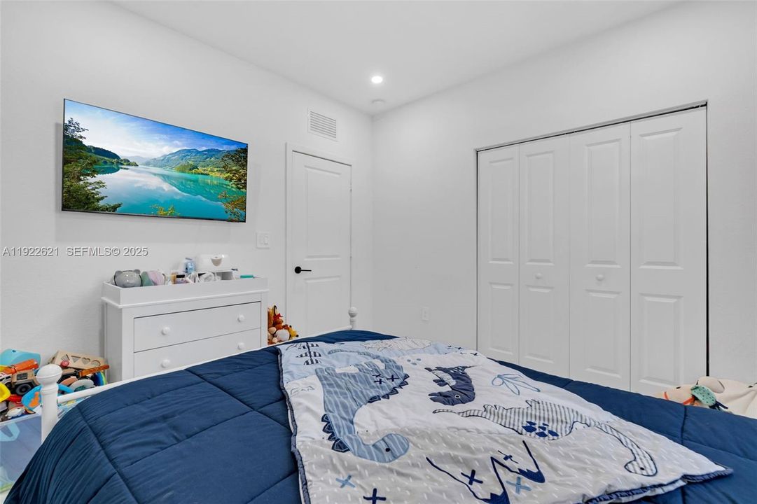 待售: $659,000 (4 贝兹, 3 浴室, 1895 平方英尺)