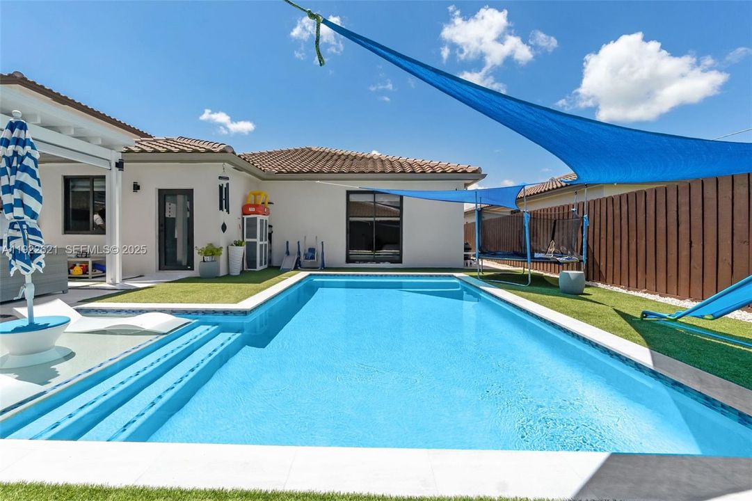 待售: $659,000 (4 贝兹, 3 浴室, 1895 平方英尺)