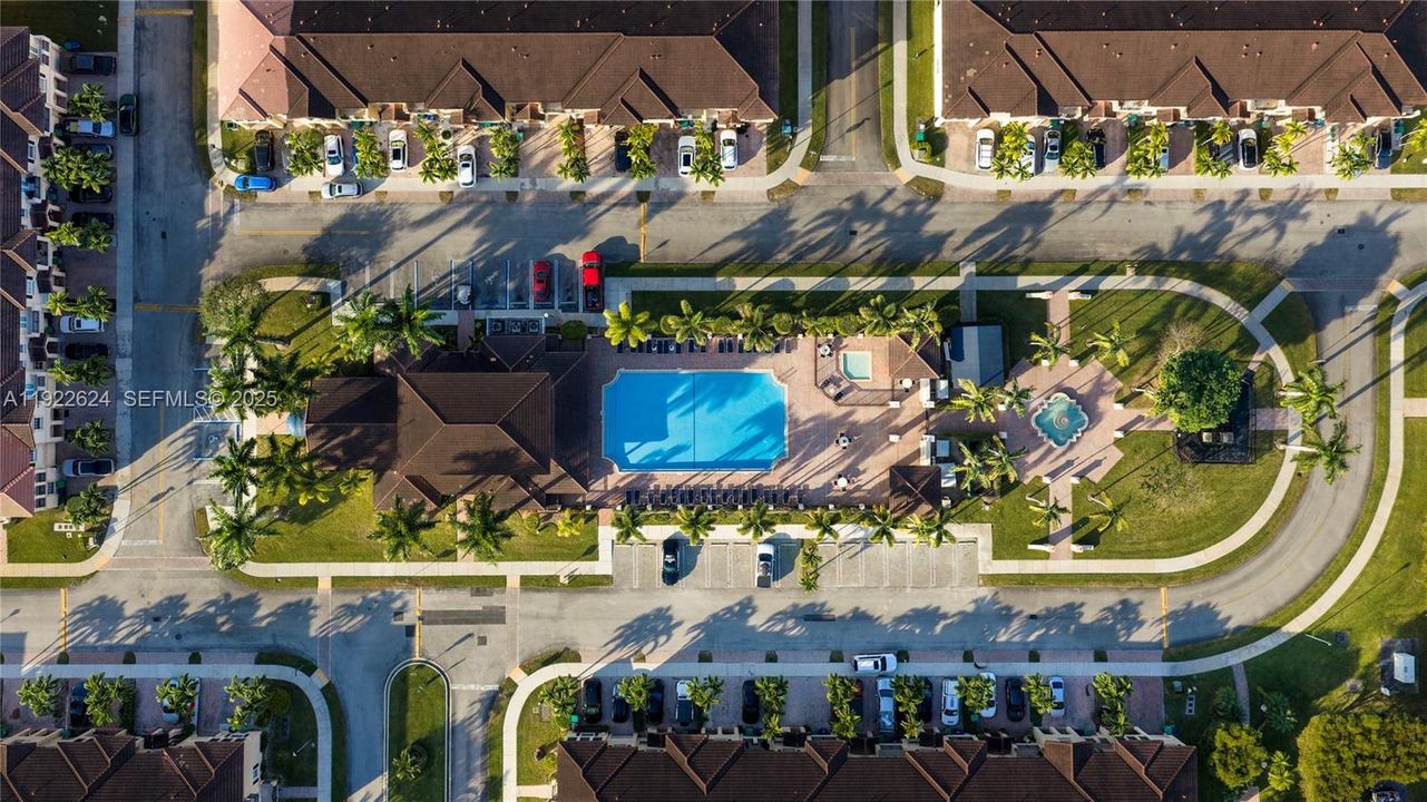 For Sale: $570,000 (3 beds, 2 baths, 1758 Square Feet)