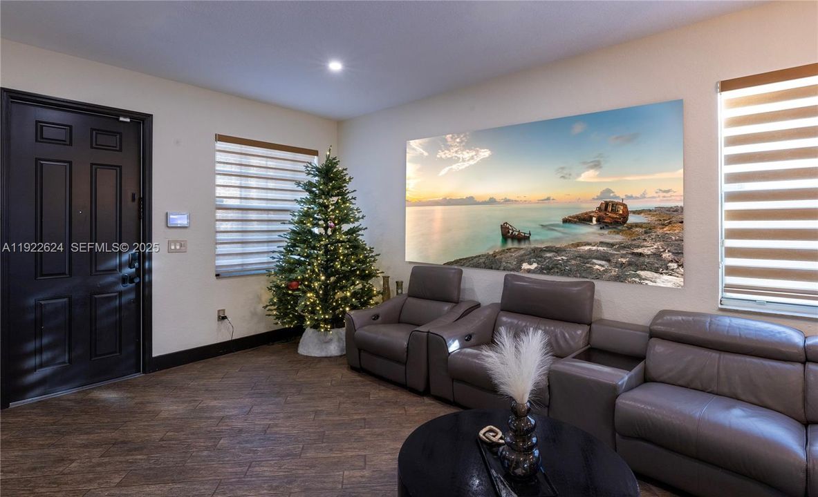 For Sale: $570,000 (3 beds, 2 baths, 1758 Square Feet)