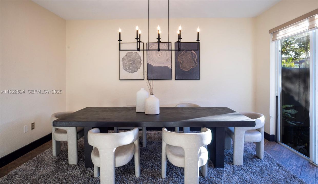 For Sale: $570,000 (3 beds, 2 baths, 1758 Square Feet)