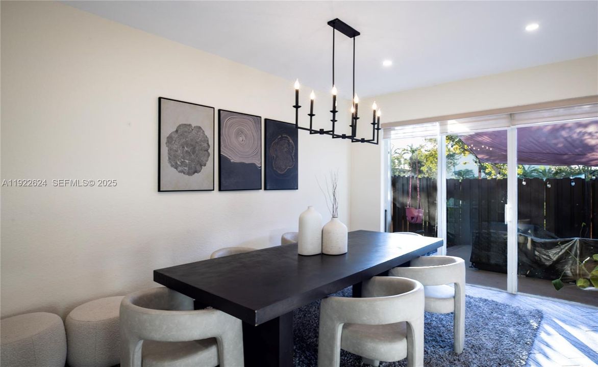 For Sale: $570,000 (3 beds, 2 baths, 1758 Square Feet)