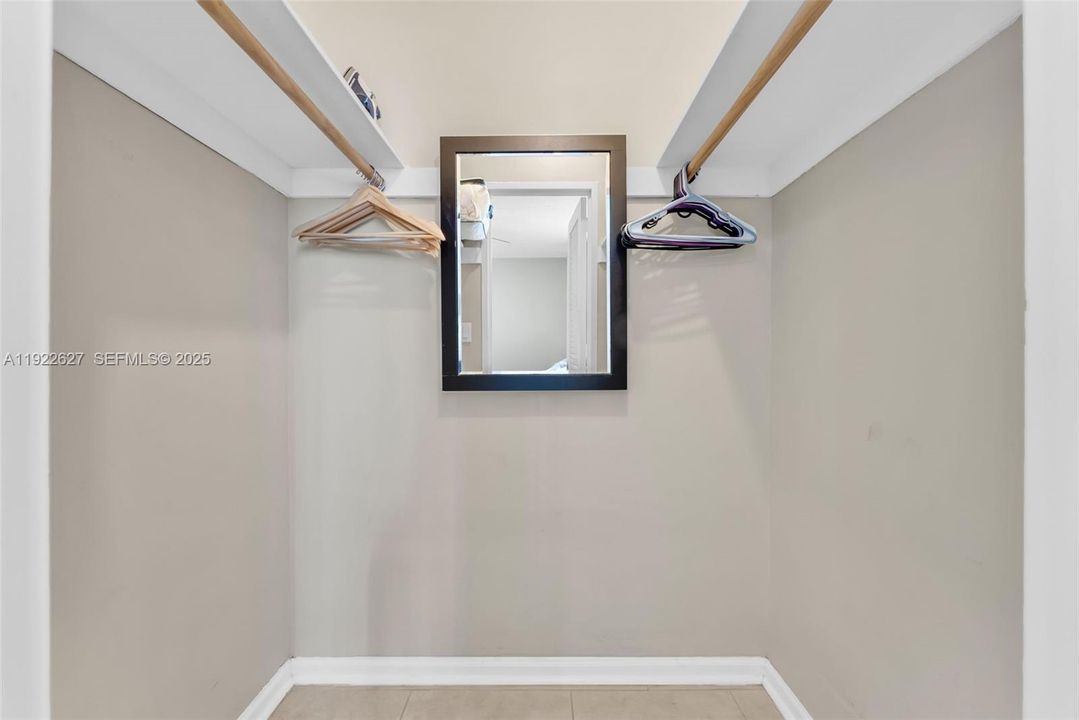 En Venta: $575,000 (2 camas, 2 baños, 1176 Pies cuadrados)