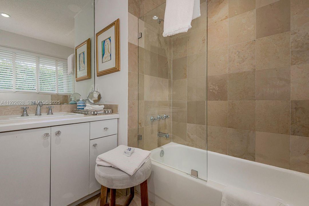 En Venta: $7,200,000 (5 camas, 5 baños, 4429 Pies cuadrados)