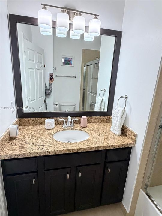 For Rent: $3,100 (3 beds, 3 baths, 1826 Square Feet)