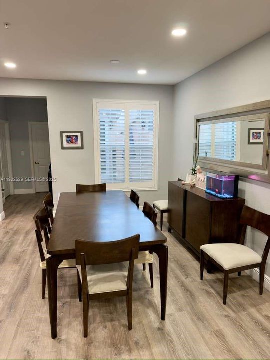 For Rent: $3,100 (3 beds, 3 baths, 1826 Square Feet)