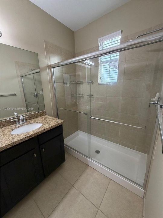 For Rent: $3,100 (3 beds, 3 baths, 1826 Square Feet)