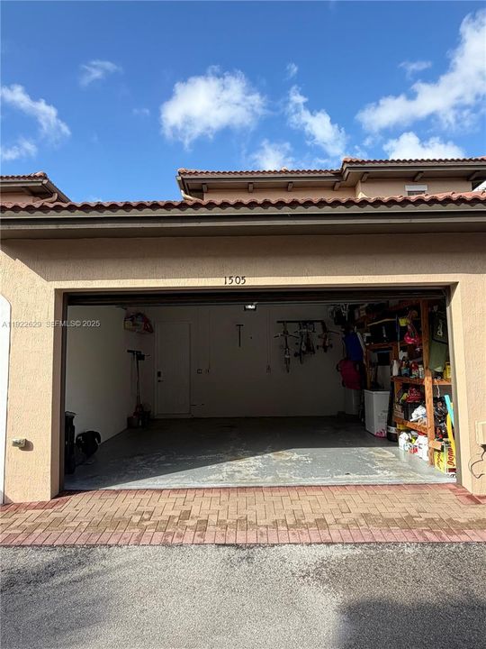 For Rent: $3,100 (3 beds, 3 baths, 1826 Square Feet)