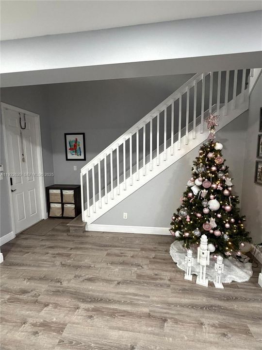 For Rent: $3,100 (3 beds, 3 baths, 1826 Square Feet)