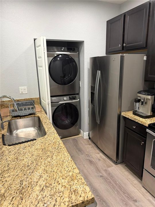 For Rent: $3,100 (3 beds, 3 baths, 1826 Square Feet)