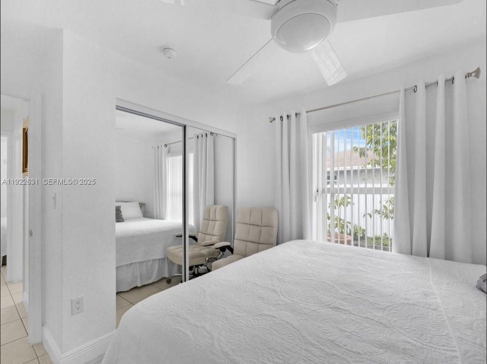 合同活跃: $525,000 (3 贝兹, 2 浴室, 1200 平方英尺)