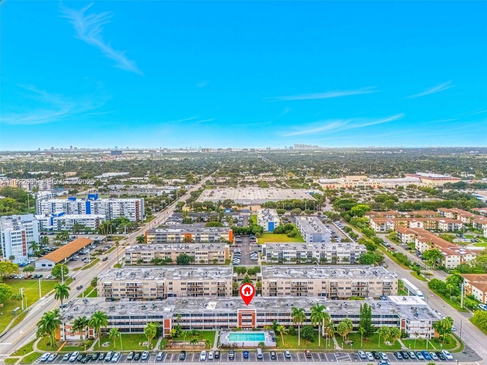 For Rent: $1,600 (1 beds, 1 baths, 800 Square Feet)