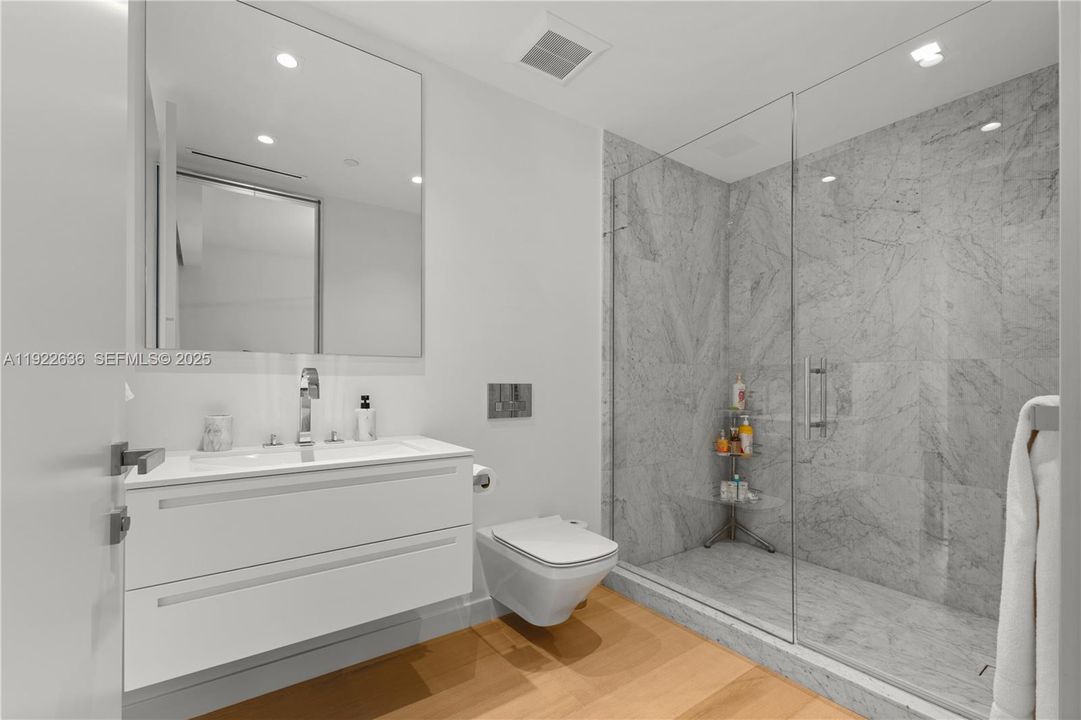 На продажу: $13,700,000 (3 спален, 3 ванн, 3620 Квадратных фут)