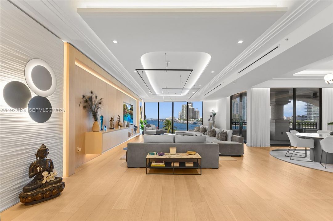 На продажу: $13,700,000 (3 спален, 3 ванн, 3620 Квадратных фут)