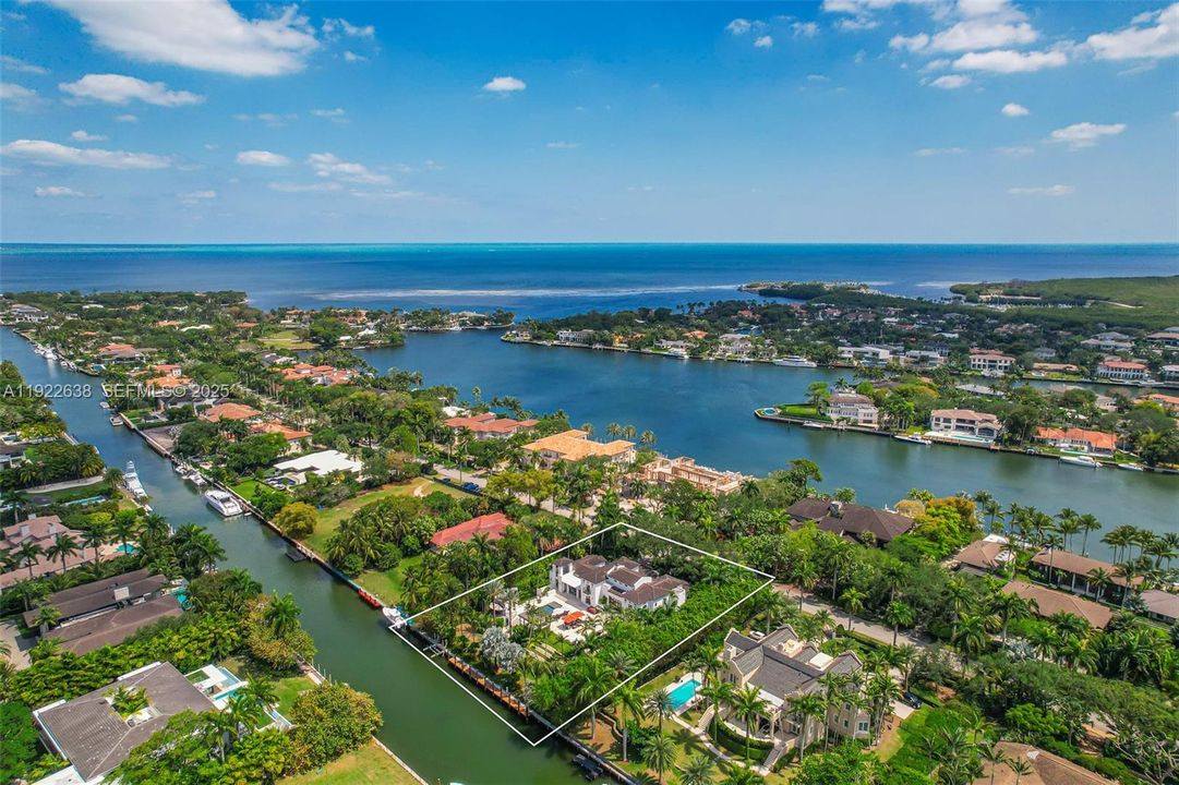 For Sale: $28,950,000 (6 beds, 6 baths, 13147 Square Feet)