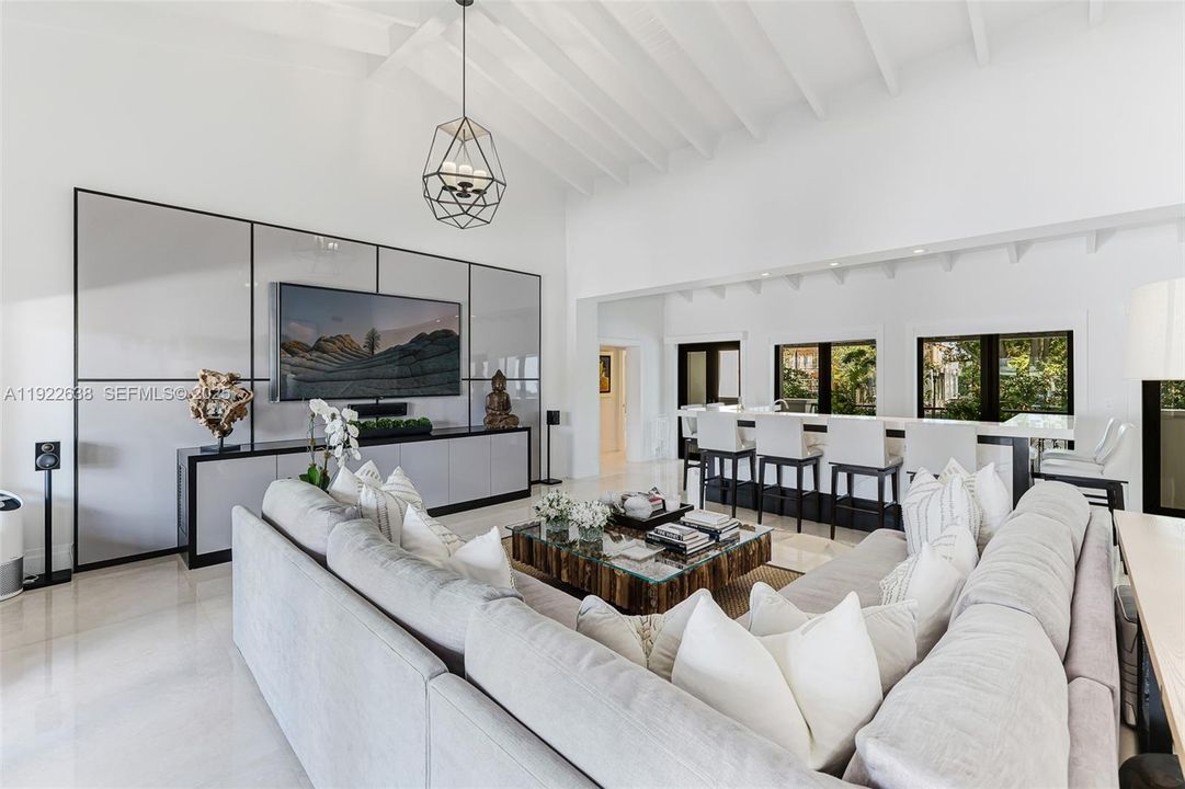 For Sale: $28,950,000 (6 beds, 6 baths, 13147 Square Feet)