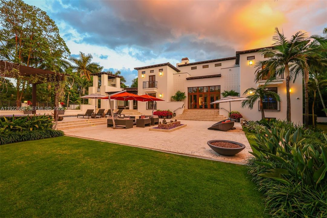 For Sale: $28,950,000 (6 beds, 6 baths, 13147 Square Feet)