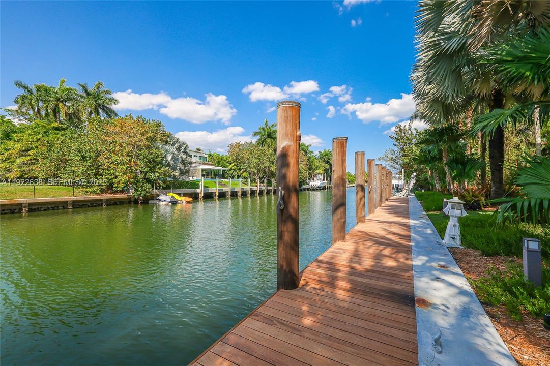 For Sale: $28,950,000 (6 beds, 6 baths, 13147 Square Feet)