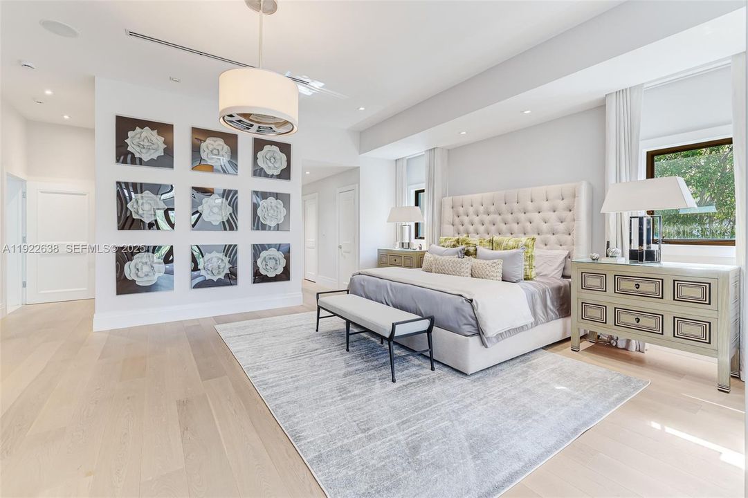 For Sale: $28,950,000 (6 beds, 6 baths, 13147 Square Feet)