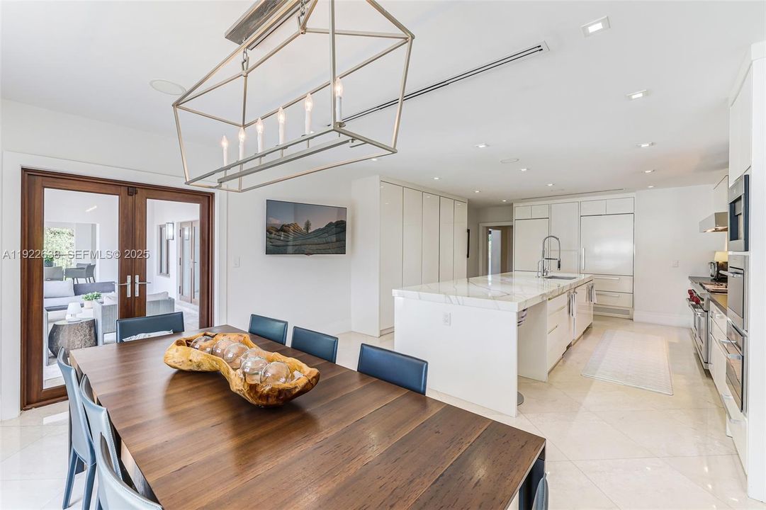 For Sale: $28,950,000 (6 beds, 6 baths, 13147 Square Feet)