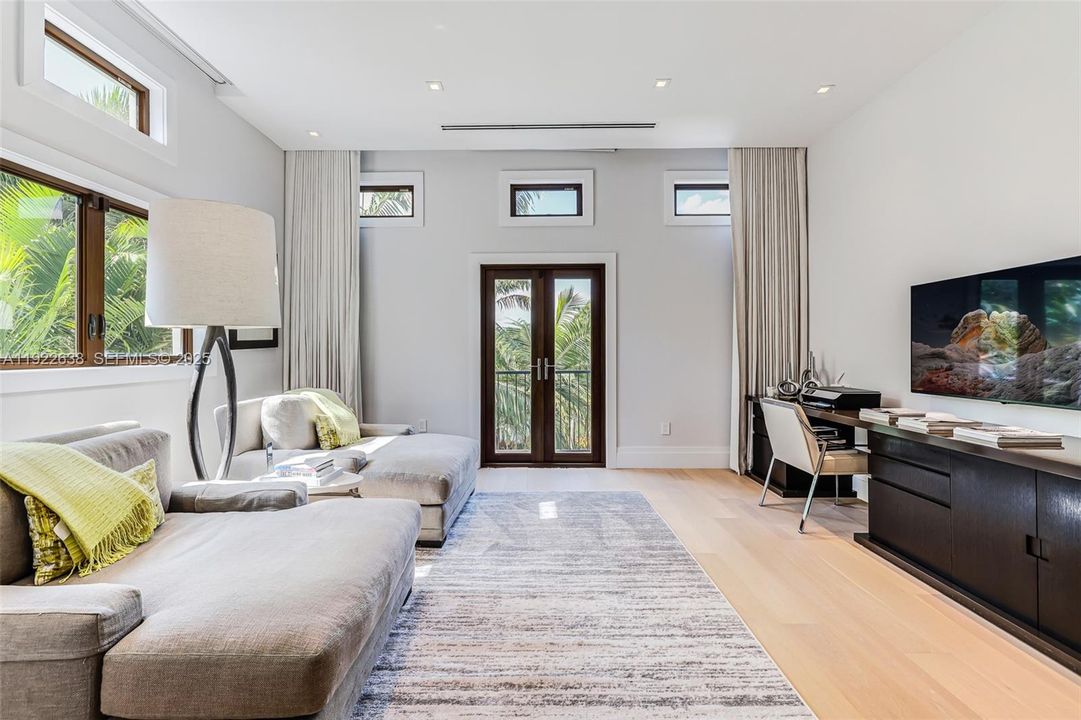 For Sale: $28,950,000 (6 beds, 6 baths, 13147 Square Feet)