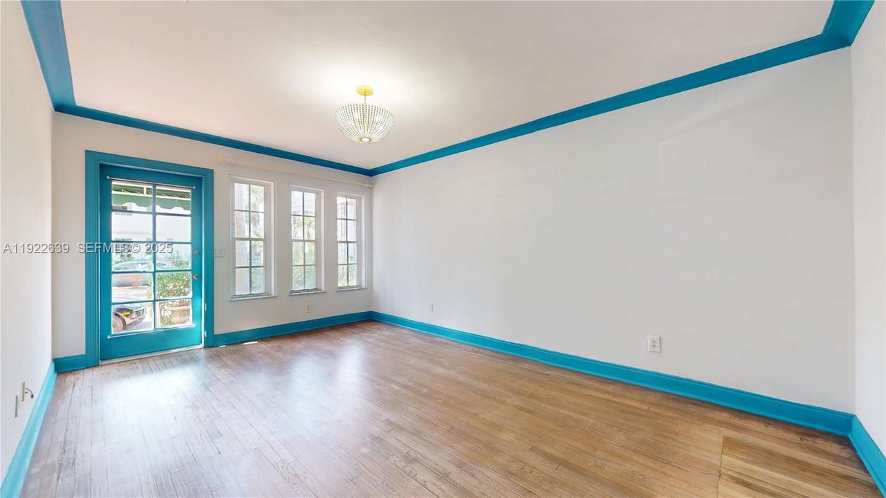 En Venta: $350,000 (1 camas, 1 baños, 650 Pies cuadrados)