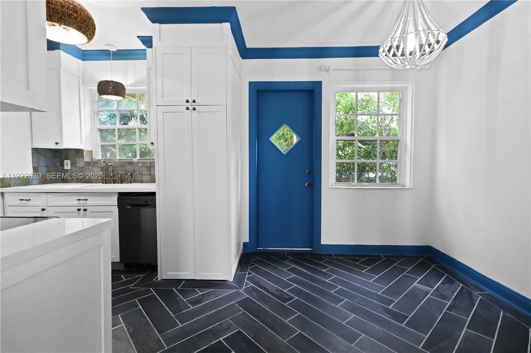 En Venta: $350,000 (1 camas, 1 baños, 650 Pies cuadrados)