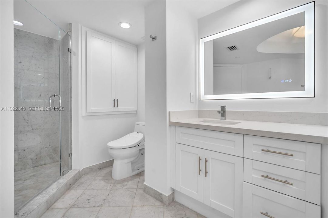 出租: $7,700 (2 贝兹, 2 浴室, 2020 平方英尺)