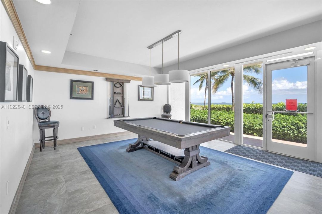 出租: $7,700 (2 贝兹, 2 浴室, 2020 平方英尺)