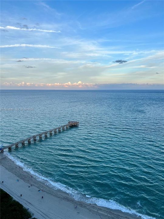 出租: $7,700 (2 贝兹, 2 浴室, 2020 平方英尺)