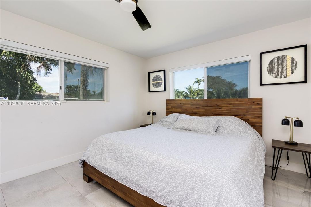 For Sale: $899,000 (3 beds, 2 baths, 1836 Square Feet)