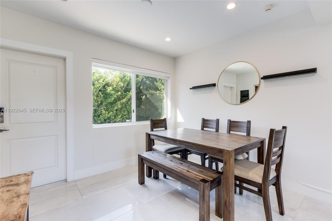 For Sale: $899,000 (3 beds, 2 baths, 1836 Square Feet)