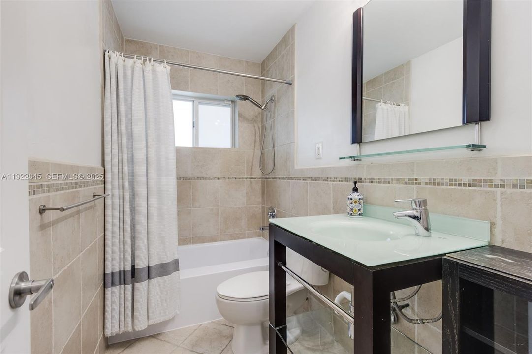 For Sale: $899,000 (3 beds, 2 baths, 1836 Square Feet)