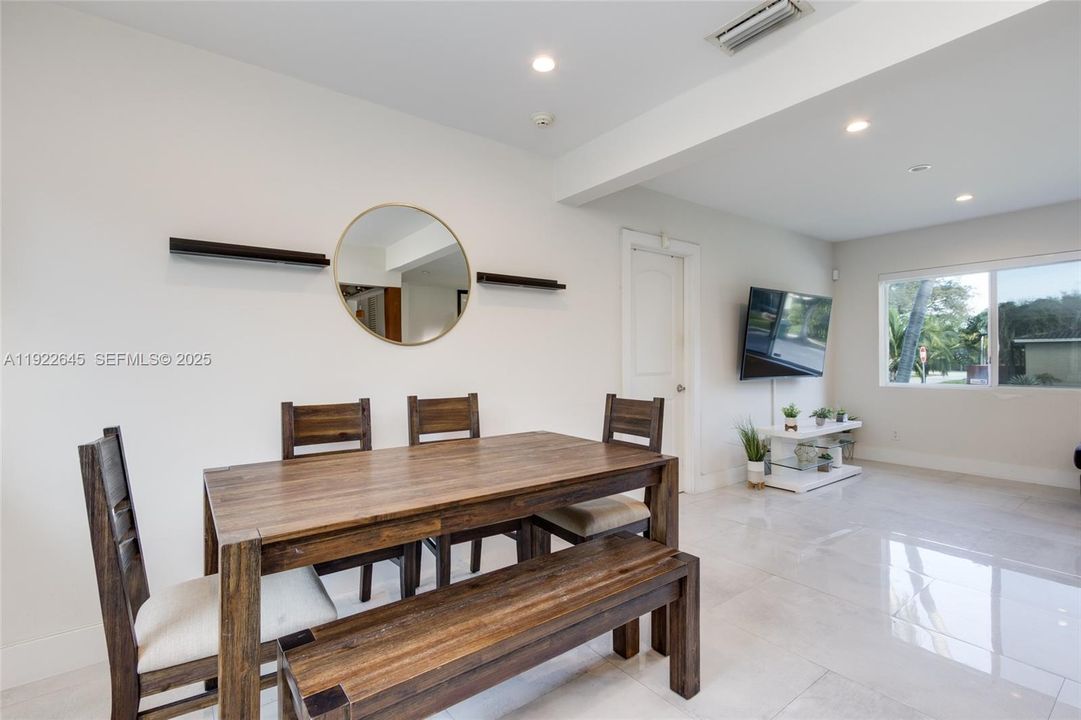 For Sale: $899,000 (3 beds, 2 baths, 1836 Square Feet)