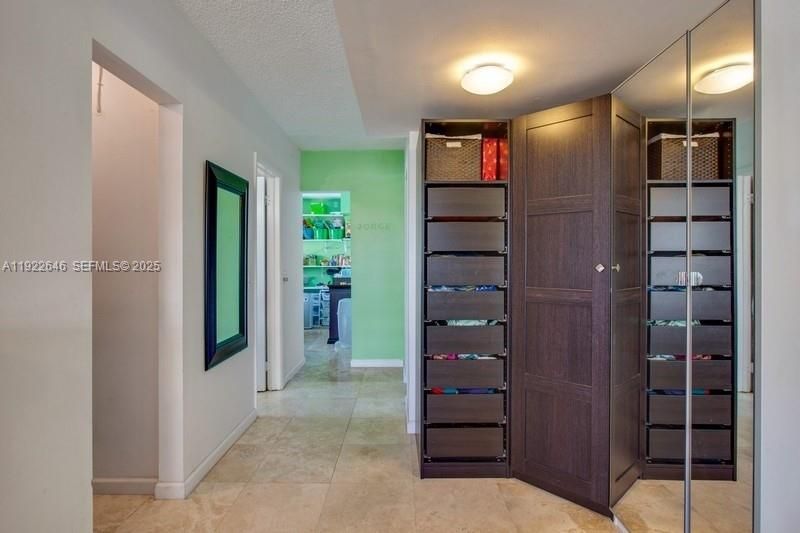 For Sale: $578,000 (2 beds, 2 baths, 1300 Square Feet)