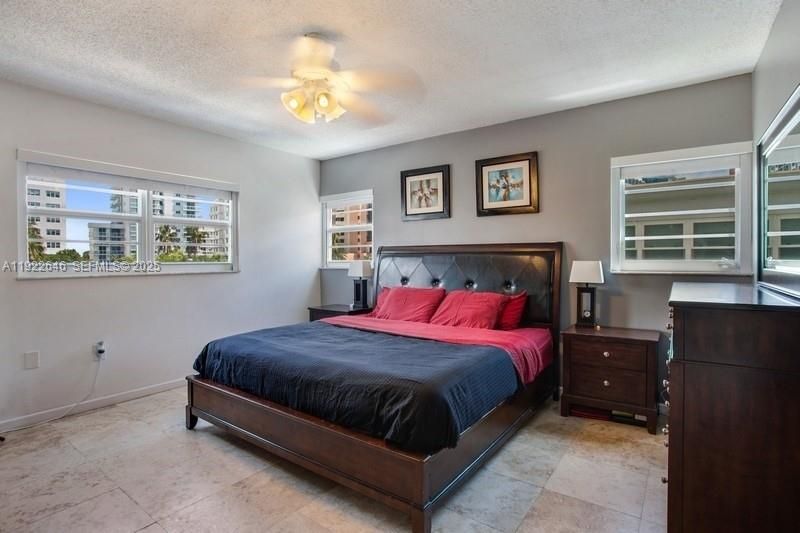 For Sale: $578,000 (2 beds, 2 baths, 1300 Square Feet)