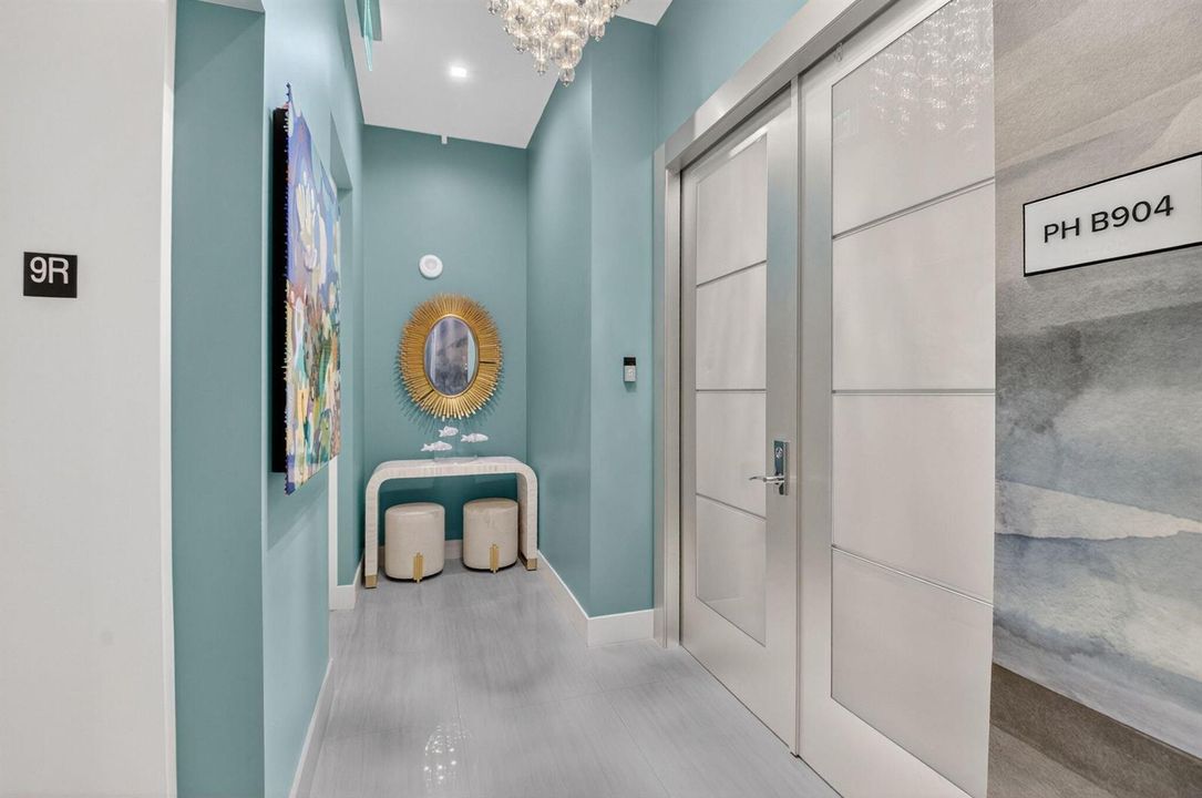 Private Foyer in Center Tower