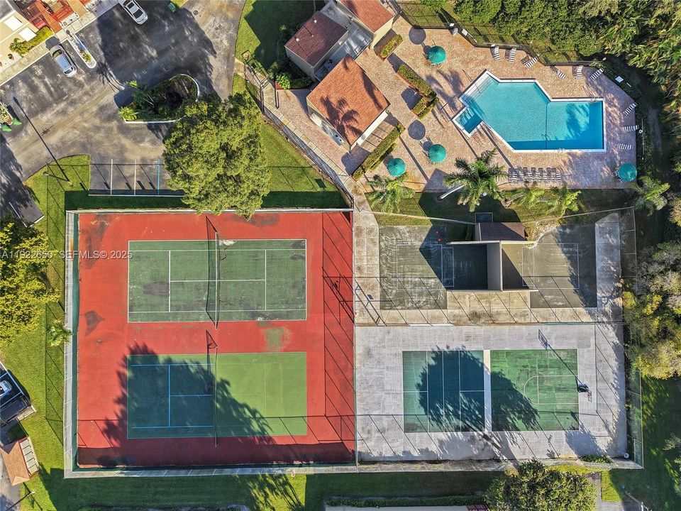 待售: $399,000 (2 贝兹, 2 浴室, 1318 平方英尺)