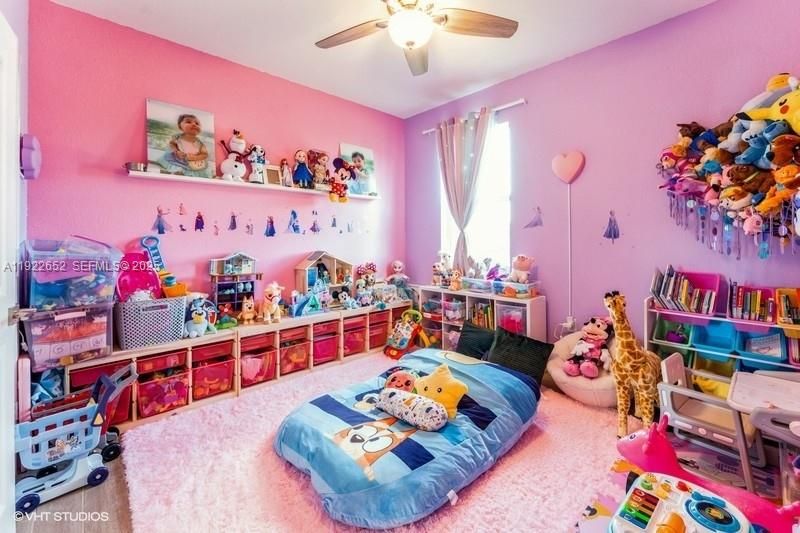 For Sale: $949,999 (4 beds, 3 baths, 2551 Square Feet)