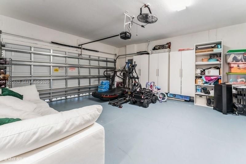 For Sale: $949,999 (4 beds, 3 baths, 2551 Square Feet)