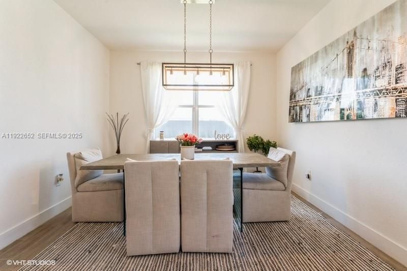 For Sale: $949,999 (4 beds, 3 baths, 2551 Square Feet)